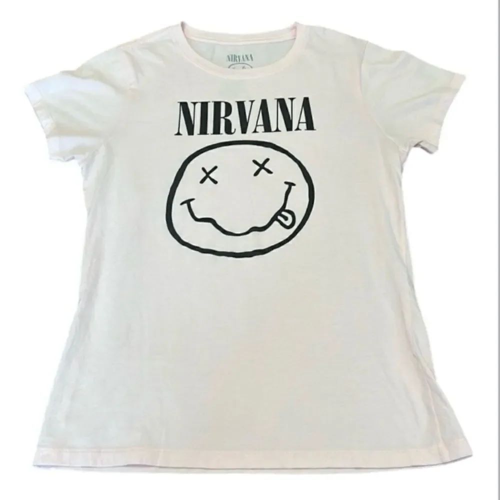 Nirvana size large fits like a medium light pink short sleeve band T-shirt EUC